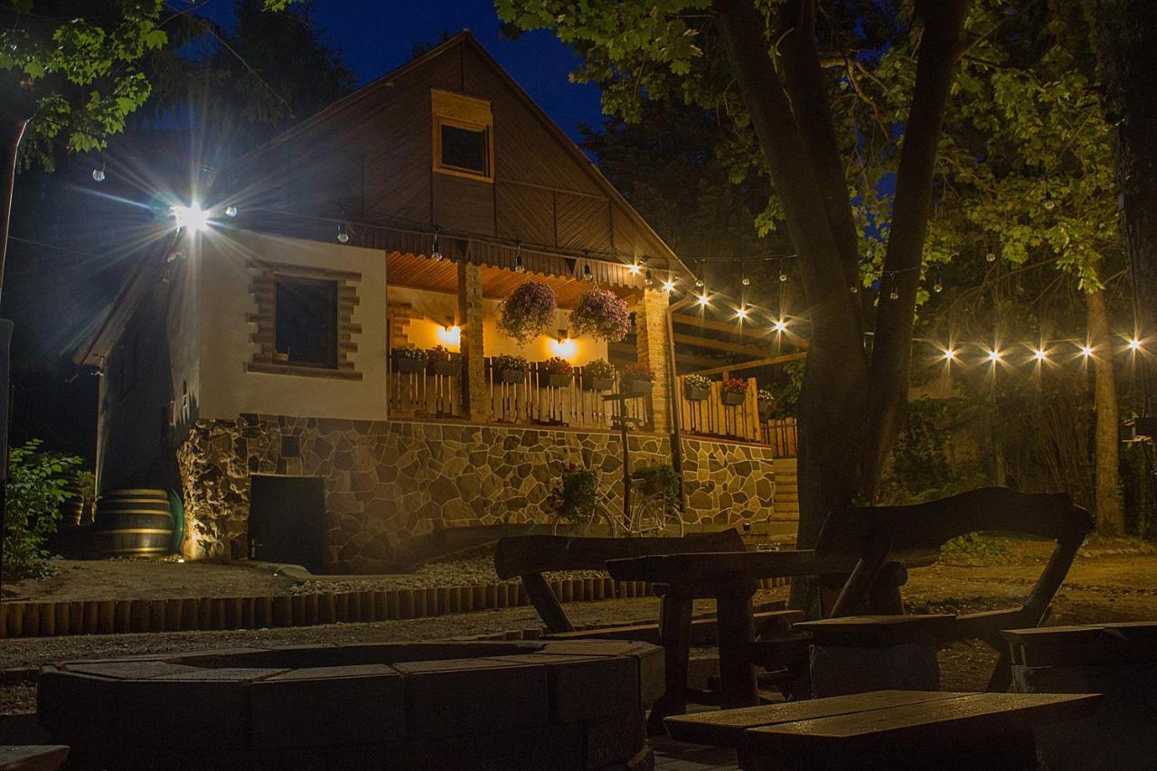 Cityside Cottage Eger Esterno foto