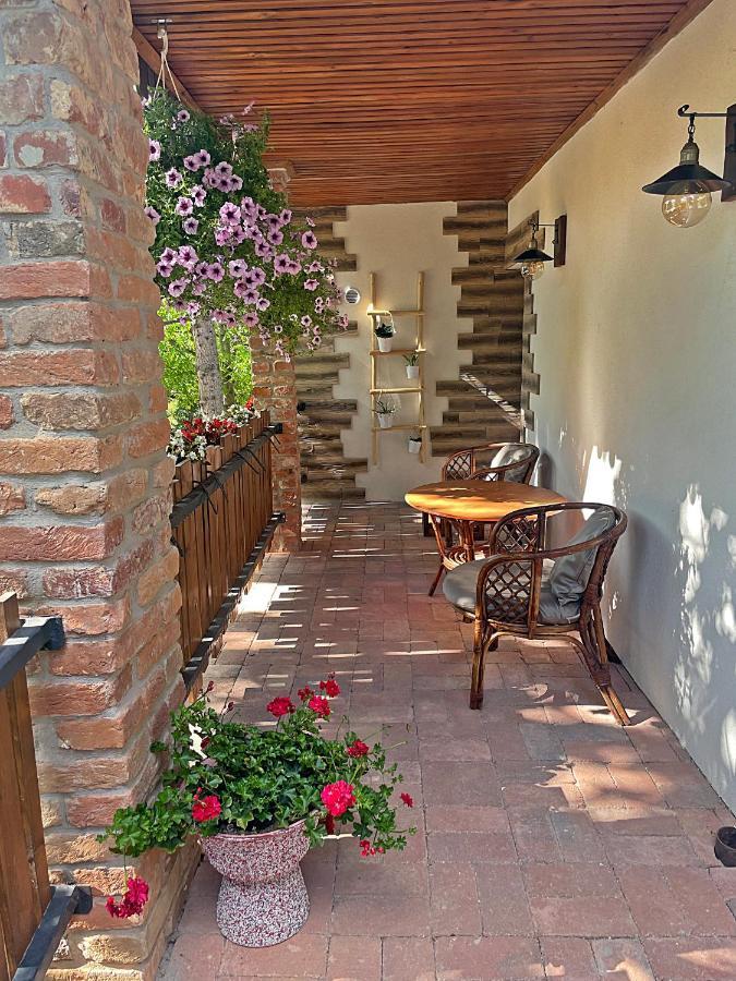 Cityside Cottage Eger Esterno foto