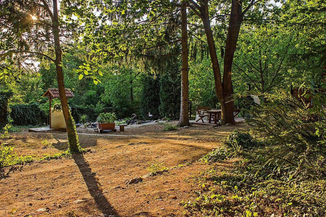 Cityside Cottage Eger Esterno foto
