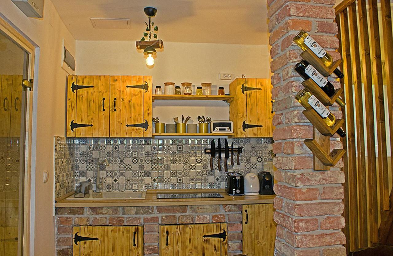 Cityside Cottage Eger Esterno foto